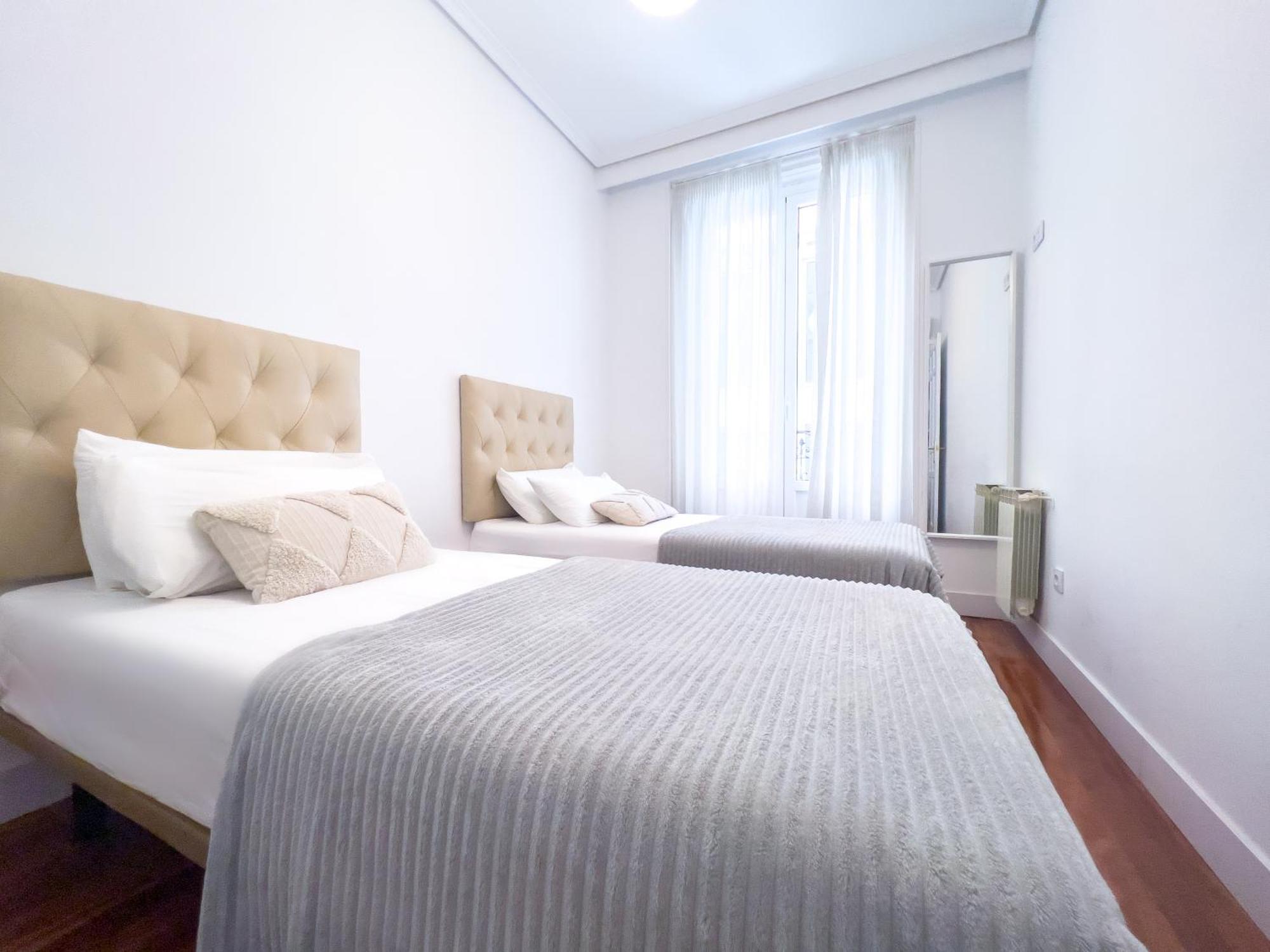 Callao Suites Madrid Exterior photo